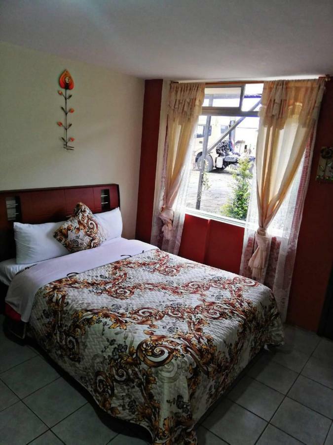 Hostal Mariscal Sucre Табабела Екстер'єр фото